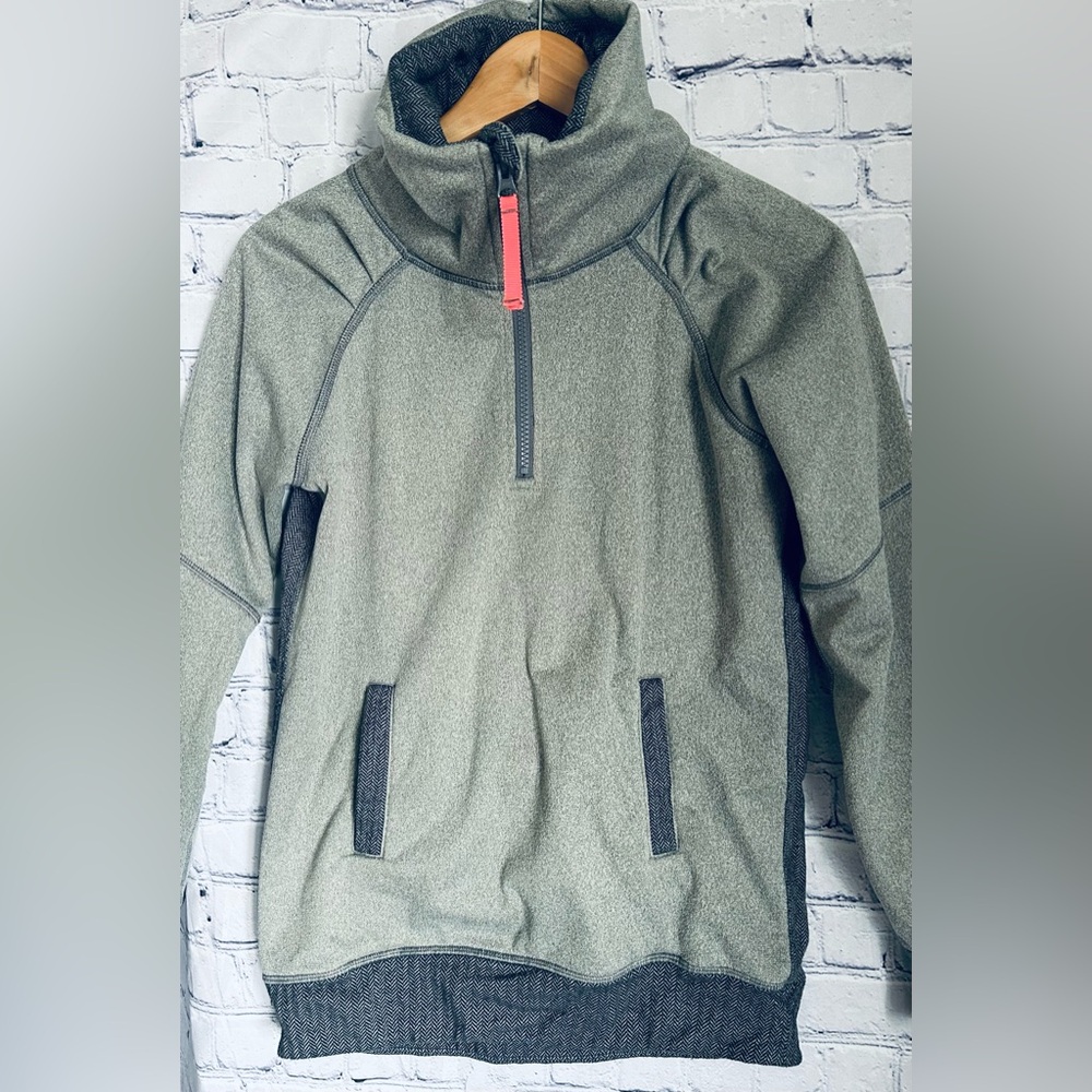 IVIVVA by LULULEMON girls size 14 fleece 1/4 zip jacket